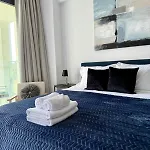 Chill And Stay-luxury With Pool And Sauna In Kato *