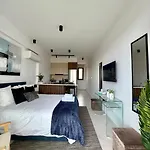 Chill And Stay-luxury With Pool And Sauna In Kato