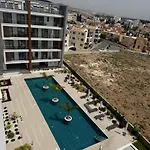 Chill And Stay-luxury With Pool And Sauna In Kato *