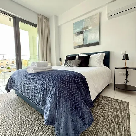 Chill And Stay-luxury With Pool And Sauna In Kato Apartment