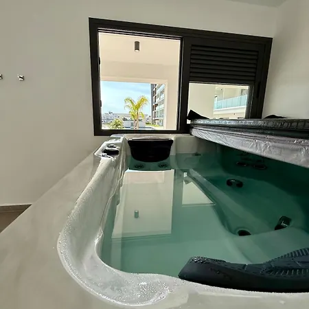 Apartment Chill And Stay-luxury In Kato *