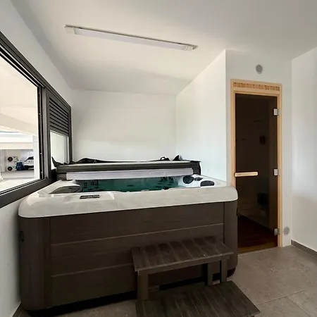 Chill And Stay-luxury In Kato *