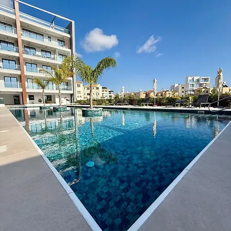 Chill And Stay-luxury With Pool And Sauna In Kato Apartament Paphos