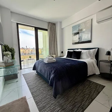 Chill And Stay-luxury With Pool And Sauna In Kato Apartment Paphos