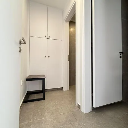 Chill And Stay-luxury In Kato Apartment