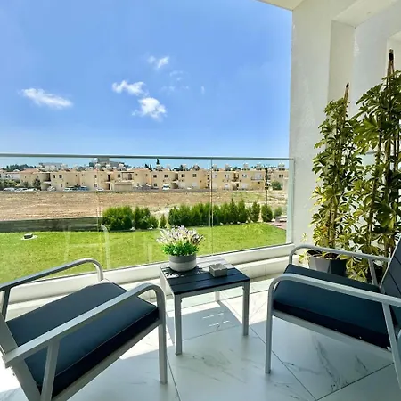 Chill And Stay-luxury With Pool And Sauna In Kato Apartament