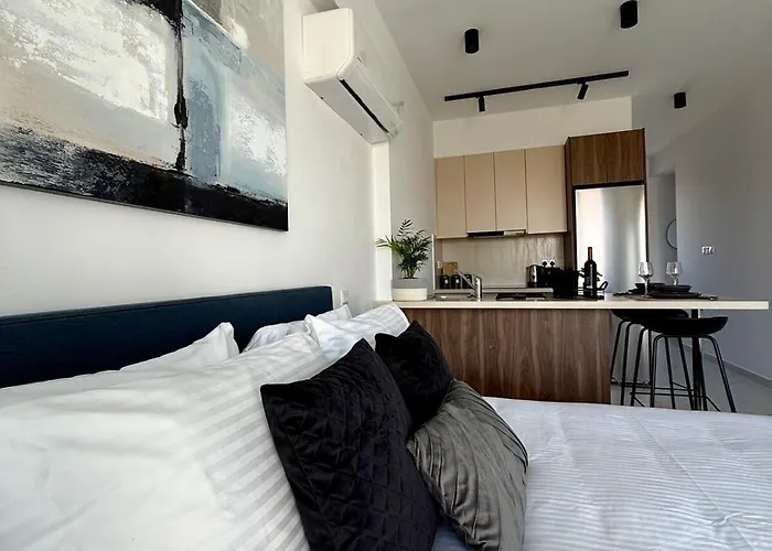 Chill And Stay-luxury With Pool And Sauna In Kato * Paphos