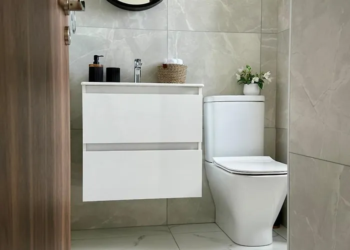 Apartmán Chill And Stay-luxury With Pool And Sauna In Kato Paphos