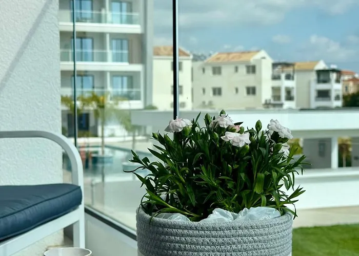 Chill And Stay-luxury With Pool And Sauna In Kato Apartmán