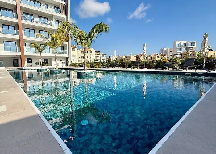 Chill And Stay-luxury With Pool And Sauna In Kato Apartmán Paphos