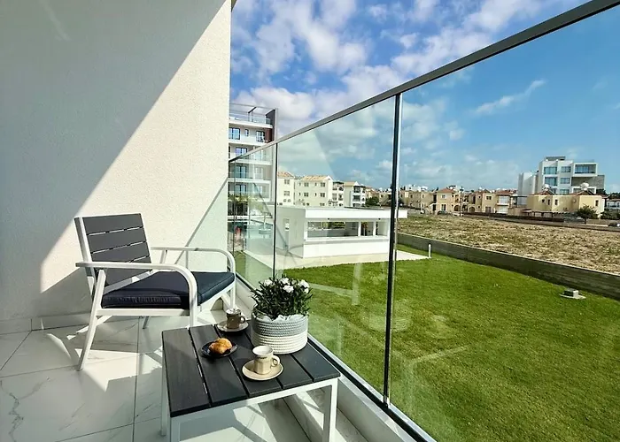 Chill And Stay-luxury With Pool And Sauna In Kato Apartmán *