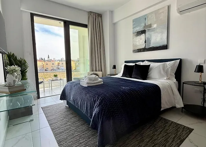 Chill And Stay-luxury With Pool And Sauna In Kato Apartmán Paphos