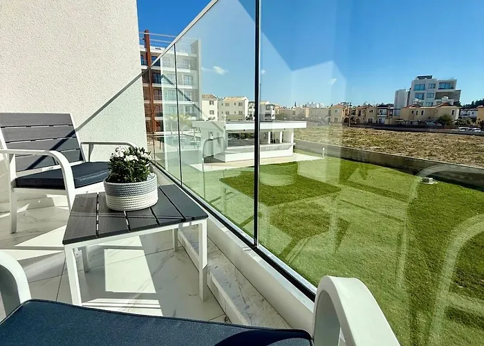 Chill And Stay-luxury With Pool And Sauna In Kato Apartmán