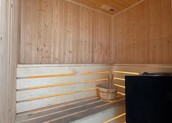 Chill And Stay-luxury With Pool And Sauna In Kato Apartmán *