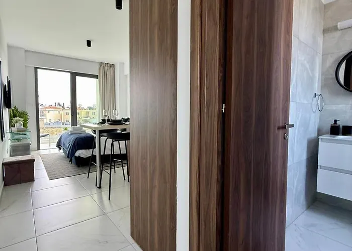 Apartmán Chill And Stay-luxury With Pool And Sauna In Kato Paphos