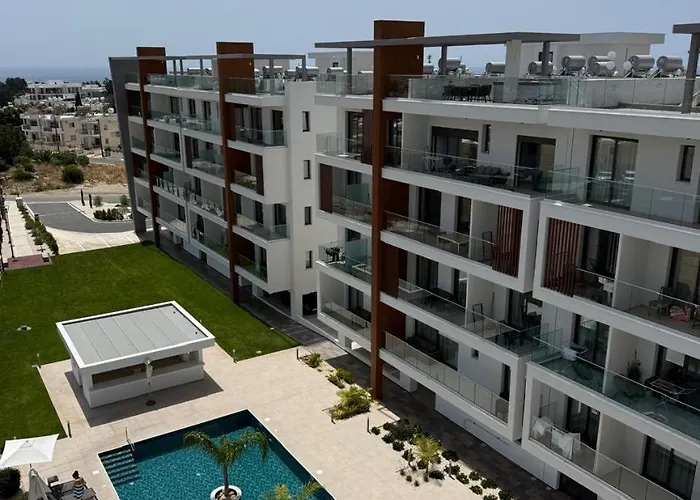 Chill And Stay-luxury With Pool And Sauna In Kato Paphos