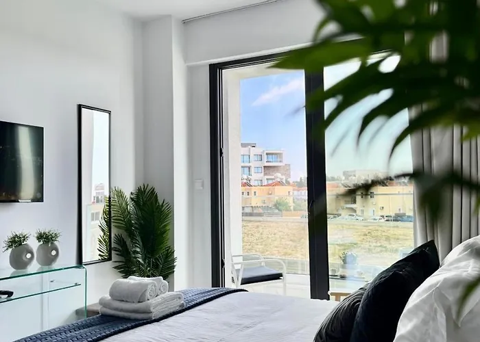 Chill And Stay-luxury With Pool And Sauna In Kato Apartmán