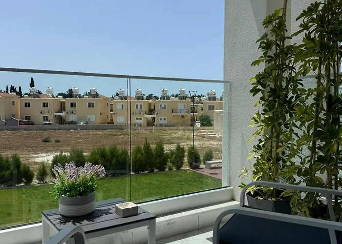 Apartmán Chill And Stay-luxury With Pool And Sauna In Kato Paphos