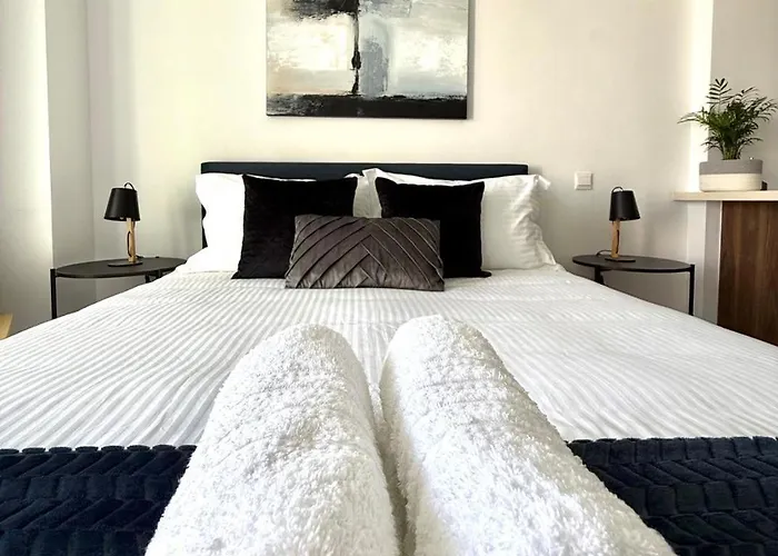 Chill And Stay-luxury With Pool And Sauna In Kato Apartmán