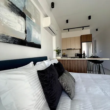 Chill And Stay-luxury With Pool And Sauna In Kato * Πάφος