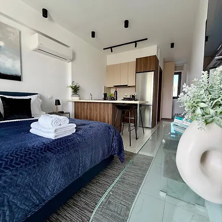 公寓 Chill And Stay-luxury With Pool And Sauna In Kato Paphos