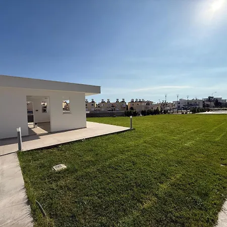 Chill And Stay-luxury With Pool And Sauna In Kato