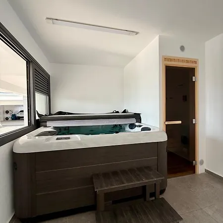 Chill And Stay-luxury With Pool And Sauna In Kato アパート パ フォス